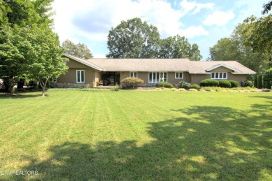 FOX DEN!!!!!  ON GOLF COURSE!!!!  IN HEART OF FARRAGUT!!!!! ONE on Fox Den Country Club in Tennessee - for sale on GolfHomes.com, golf home, golf lot