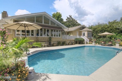 FOX DEN!!!!!  ON GOLF COURSE!!!!  IN HEART OF FARRAGUT!!!!! ONE on Fox Den Country Club in Tennessee - for sale on GolfHomes.com, golf home, golf lot