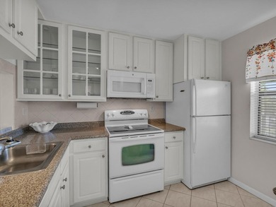 Don't miss out on this beautifully turnkey 2-bedroom, 2-bath on Sunrise Lakes Phase IV Golf Course in Florida - for sale on GolfHomes.com, golf home, golf lot