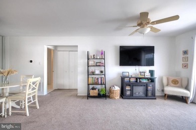 Welcome to this beautifully updated one-bedroom, one-bath on Ron Jaworskis Valleybrook Golf Course in New Jersey - for sale on GolfHomes.com, golf home, golf lot