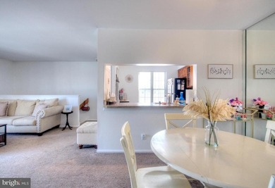 Welcome to this beautifully updated one-bedroom, one-bath on Ron Jaworskis Valleybrook Golf Course in New Jersey - for sale on GolfHomes.com, golf home, golf lot