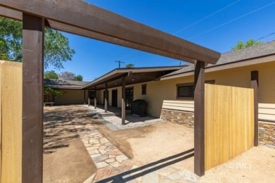Rare Opportunity in Bishop * Custom Ranch-Style Retreat with on Bishop Country Club in California - for sale on GolfHomes.com, golf home, golf lot