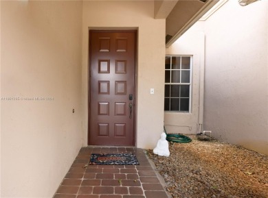 Two-story Townhome with garage in Villas of Rolling Hills in on Grande Oaks Golf Club in Florida - for sale on GolfHomes.com, golf home, golf lot