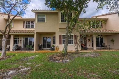 Two-story Townhome with garage in Villas of Rolling Hills in on Grande Oaks Golf Club in Florida - for sale on GolfHomes.com, golf home, golf lot