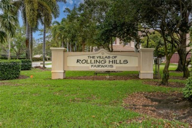 Two-story Townhome with garage in Villas of Rolling Hills in on Grande Oaks Golf Club in Florida - for sale on GolfHomes.com, golf home, golf lot