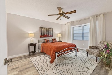 Move-in Ready! Beautifully remodeled 2-bedroom, 2-bath villa on on Capri Isle Golf Club in Florida - for sale on GolfHomes.com, golf home, golf lot