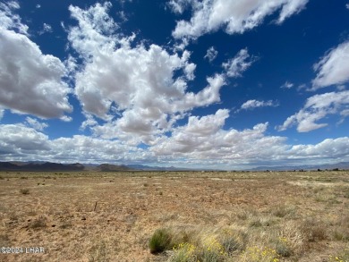 Jump into a prime investment opportunity with a these SIX scenic on Valle Vista Golf Course in Arizona - for sale on GolfHomes.com, golf home, golf lot