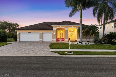 Here's your chance to finally start living your best Florida on Cross Creek Country Club in Florida - for sale on GolfHomes.com, golf home, golf lot