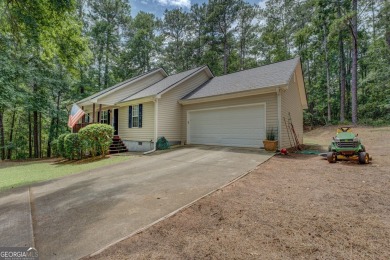 Clean well-maintained move-in ready 3/2 ranch home with a large on Turtle Cove Golf Course in Georgia - for sale on GolfHomes.com, golf home, golf lot