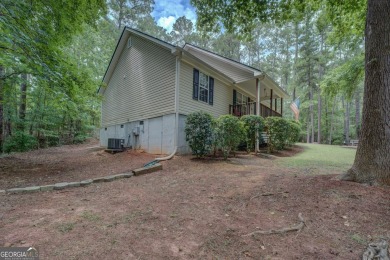Clean well-maintained move-in ready 3/2 ranch home with a large on Turtle Cove Golf Course in Georgia - for sale on GolfHomes.com, golf home, golf lot