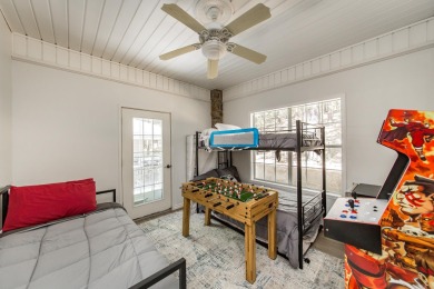 This home is currently rented.  Please call listing agent for on Indian Hills Country Club in Arkansas - for sale on GolfHomes.com, golf home, golf lot