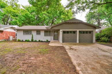 Cute 3 bedroom home with 1 1/2 bath, within walking distance to on Jimmie Austin OU Golf Club in Oklahoma - for sale on GolfHomes.com, golf home, golf lot