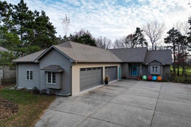 This immaculate home on the #1 fairway of Lake Arrowhead Lakes on Lake Arrowhead Golf Course - The Lakes in Wisconsin - for sale on GolfHomes.com, golf home, golf lot