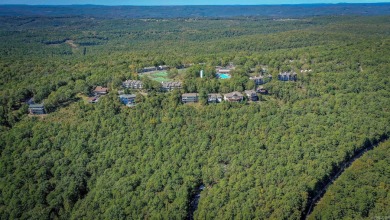 This home is currently rented.  Please call listing agent for on Indian Hills Country Club in Arkansas - for sale on GolfHomes.com, golf home, golf lot