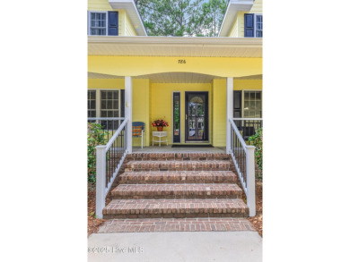 Welcome to this custom-built home situated in a park-like on Meadowlands Golf Club in North Carolina - for sale on GolfHomes.com, golf home, golf lot