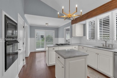 Welcome to this charming 2 bedroom, 2 bath end-unit villa on Sea Pines Golf and Resort  in South Carolina - for sale on GolfHomes.com, golf home, golf lot