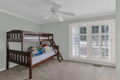 Welcome to this charming 2 bedroom, 2 bath end-unit villa on Sea Pines Golf and Resort  in South Carolina - for sale on GolfHomes.com, golf home, golf lot