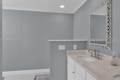 Welcome to this charming 2 bedroom, 2 bath end-unit villa on Sea Pines Golf and Resort  in South Carolina - for sale on GolfHomes.com, golf home, golf lot