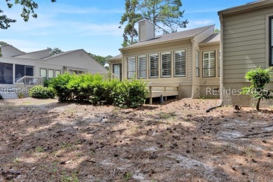 Welcome to this charming 2 bedroom, 2 bath end-unit villa on Sea Pines Golf and Resort  in South Carolina - for sale on GolfHomes.com, golf home, golf lot