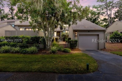 Welcome to this charming 2 bedroom, 2 bath end-unit villa on Sea Pines Golf and Resort  in South Carolina - for sale on GolfHomes.com, golf home, golf lot