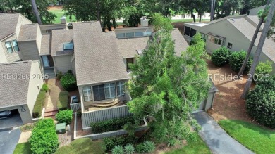 Welcome to this charming 2 bedroom, 2 bath end-unit villa on Sea Pines Golf and Resort  in South Carolina - for sale on GolfHomes.com, golf home, golf lot