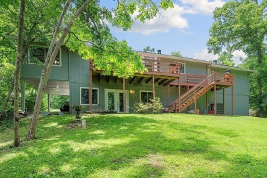 Charming, updated  move-in ready! This 2,062 sq ft home sits on on Bella Vista Country Club - Highlands in Arkansas - for sale on GolfHomes.com, golf home, golf lot