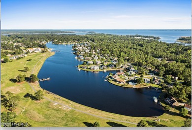 This inviting floor plan is designed for both comfort and on Harbour Point Golf Club in North Carolina - for sale on GolfHomes.com, golf home, golf lot
