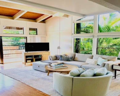 Light, bright  airy, 3 bedroom townhome in best location within on Makai Golf Club At Princeville in Hawaii - for sale on GolfHomes.com, golf home, golf lot