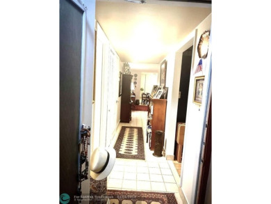 ks: Owner Motivated! Well maintains and spacious 1 bed 1.5 bath on Sunrise Lakes Phase IV Golf Course in Florida - for sale on GolfHomes.com, golf home, golf lot