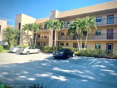 ks: Owner Motivated! Well maintains and spacious 1 bed 1.5 bath on Sunrise Lakes Phase IV Golf Course in Florida - for sale on GolfHomes.com, golf home, golf lot