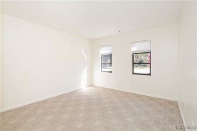 Welcome to easy Florida living in this clean, move-in-ready on Sugarmill Woods Golf and Country Club in Florida - for sale on GolfHomes.com, golf home, golf lot