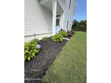 $2000 Buyer Credit at Closing!
This TWO car garage, 2290 Sq. Ft on Lennon Hills Golf Course in North Carolina - for sale on GolfHomes.com, golf home, golf lot