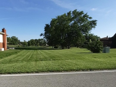 Beautiful lot ON THE GOLF COURSE in the Lakes of the Four Season on Lake of Four Seasons Country Club in Indiana - for sale on GolfHomes.com, golf home, golf lot