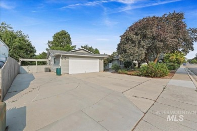 Nestled on the 2nd hole of the Indian Lakes Golf Course, this on Indian Lakes Golf Course in Idaho - for sale on GolfHomes.com, golf home, golf lot