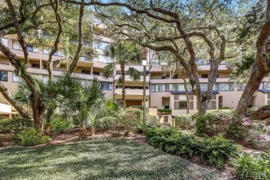 Don't miss this rare opportunity to own a fully furnished on Amelia Island Plantation - Oakmarsh in Florida - for sale on GolfHomes.com, golf home, golf lot
