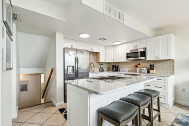 Don't miss this rare opportunity to own a fully furnished on Amelia Island Plantation - Oakmarsh in Florida - for sale on GolfHomes.com, golf home, golf lot