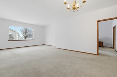 This Inviting Townhome for sale in the sought after 55+ Active on The Links at Carillon in Illinois - for sale on GolfHomes.com, golf home, golf lot