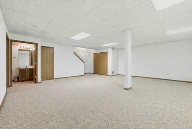 This Inviting Townhome for sale in the sought after 55+ Active on The Links at Carillon in Illinois - for sale on GolfHomes.com, golf home, golf lot