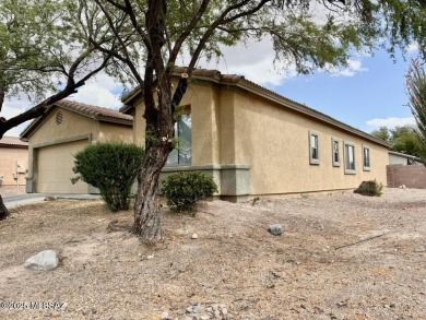 Gorgeous 3/2 home on oversized corner lot in desirable Racho Del on Del Lago Golf Club in Arizona - for sale on GolfHomes.com, golf home, golf lot