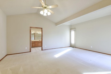 This 4-bedroom 3-bathroom home is conveniently located in on Ledgestone Country Club and Golf Course in Missouri - for sale on GolfHomes.com, golf home, golf lot