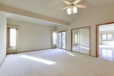 This 4-bedroom 3-bathroom home is conveniently located in on Ledgestone Country Club and Golf Course in Missouri - for sale on GolfHomes.com, golf home, golf lot