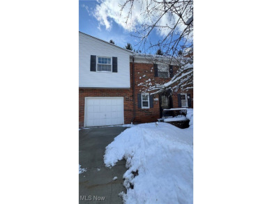 Four-bedroom, two-and-a-half-bath Colonial-style condominium in on Tanglewood National Golf Club in Ohio - for sale on GolfHomes.com, golf home, golf lot