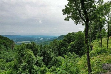 Welcome to Jasper Highlands. The 2 lots that the property on Sequatchie Valley Golf and Country Club in Tennessee - for sale on GolfHomes.com, golf home, golf lot