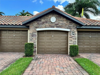 END UNIT w/BUNDLED GOLF! This renovated 1st floor condo in on Bonita National Golf Course in Florida - for sale on GolfHomes.com, golf home, golf lot