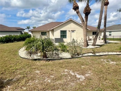 Move right in to this 3/2 with bonus room and garage on a on Seminole Lakes Country Club in Florida - for sale on GolfHomes.com, golf home, golf lot