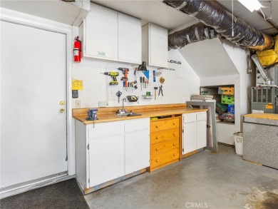 Welcome to this beautifully upgraded townhome in the highly on Vista Valencia Golf Course in California - for sale on GolfHomes.com, golf home, golf lot