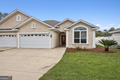 This low-maintenance 3 bedroom, 2 bathroom Single Family on Laurel Island Links in Georgia - for sale on GolfHomes.com, golf home, golf lot