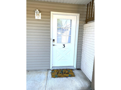 Discover this fully remodeled and furnished walk-in 1 bed/1 bath on Pointe Royale Village Country Club in Missouri - for sale on GolfHomes.com, golf home, golf lot