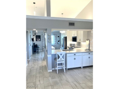 LIGHT, BRIGHT & BEAUTIFUL End Unit 5th Floor Penthouse in on  in Florida - for sale on GolfHomes.com, golf home, golf lot