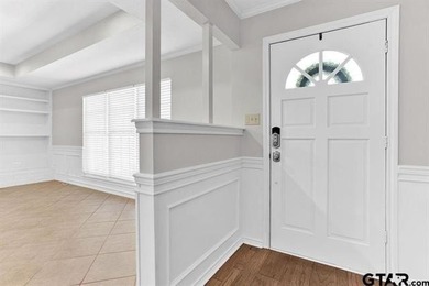 This beautifully maintained traditional-style home offers 3 on Hide-A-Way Lake Golf Course in Texas - for sale on GolfHomes.com, golf home, golf lot